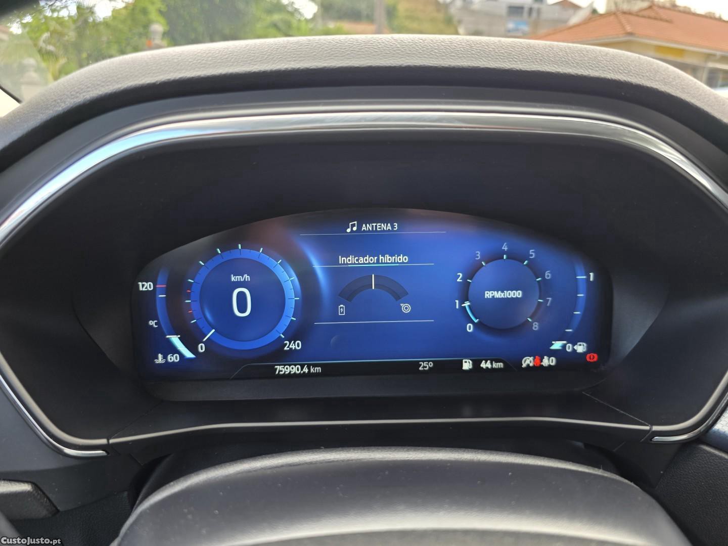 Ford Focus 1.0 EcoBoost MHEV Active X — fotografia 24