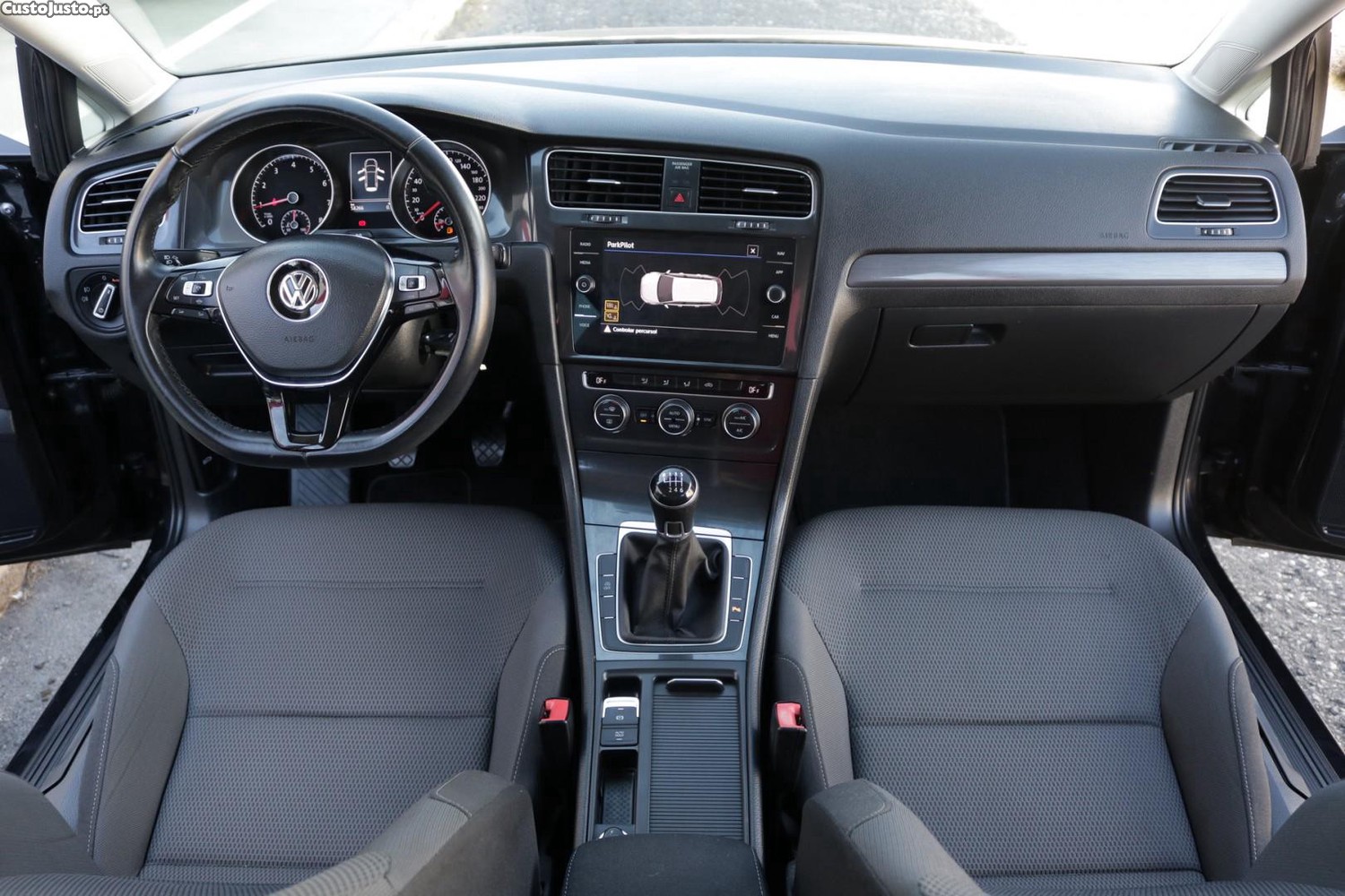 Volkswagen Golf Variant 1.0 TSI Confortline 115cv — fotografia 36