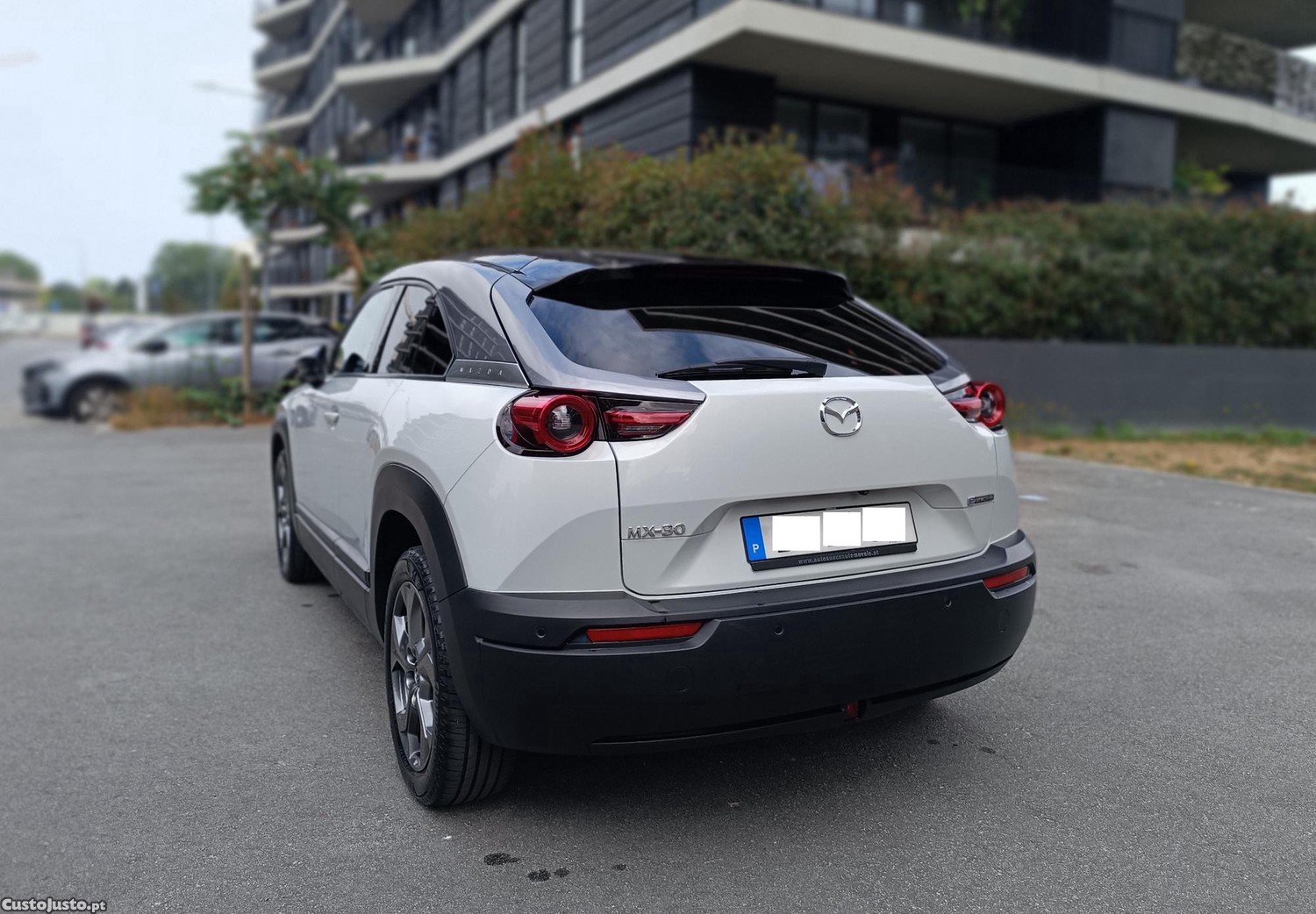 Mazda CX-30 e-SKYACTIV Makoto Urban Expression — fotografia 9