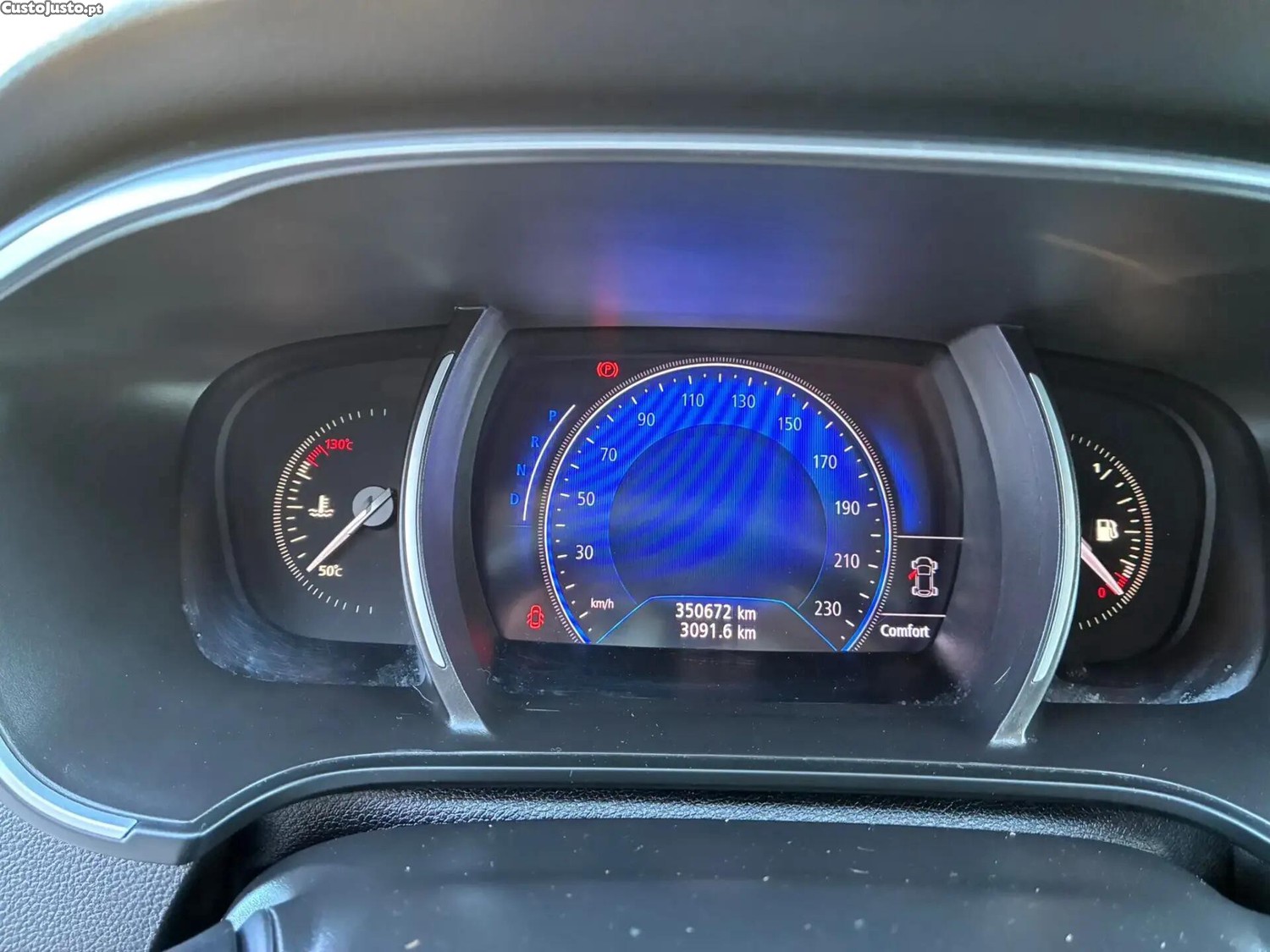 Renault Mégane IV SPORT TOURER 1.5 DCI INTENSE — fotografia 12