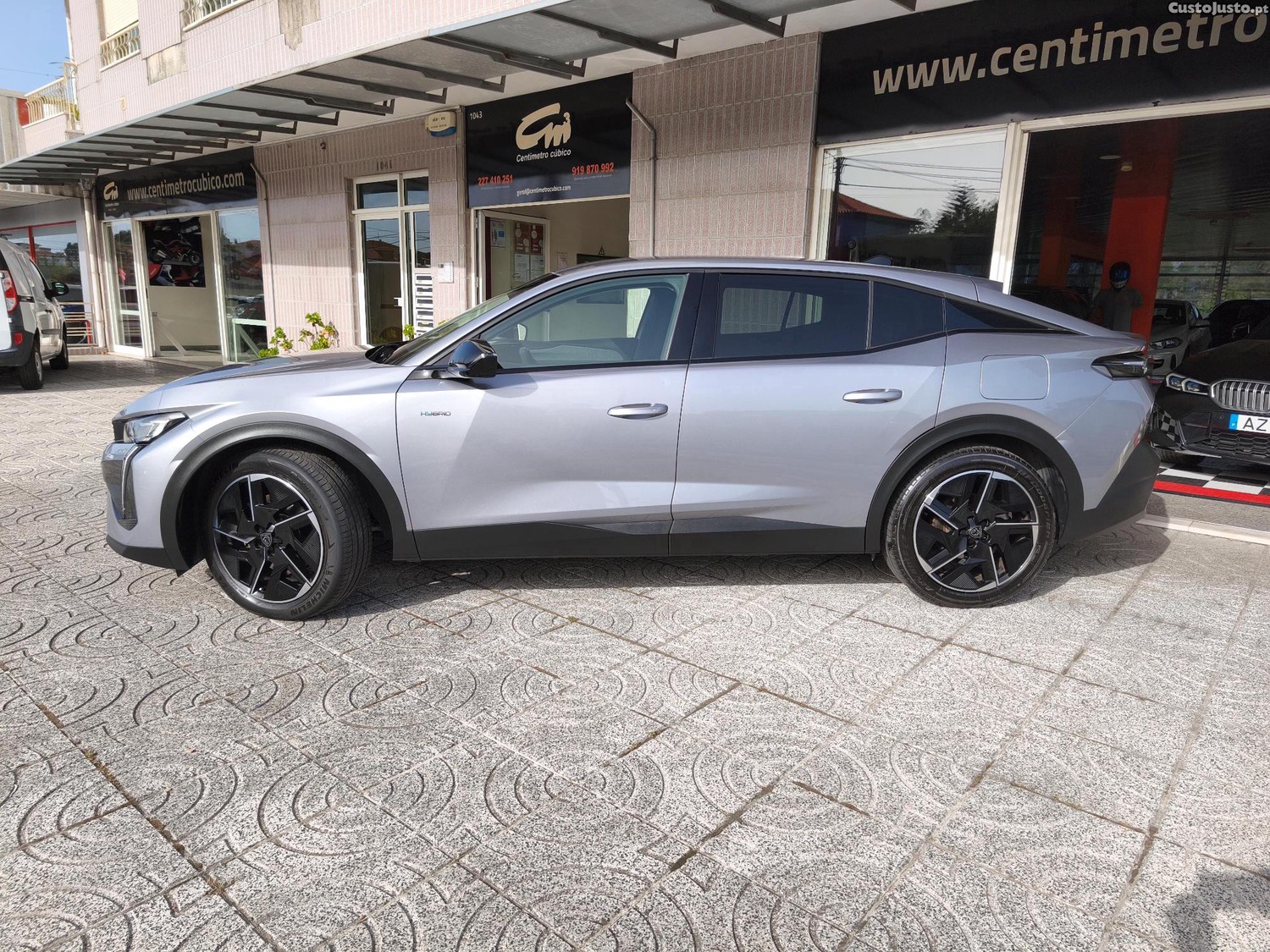 Peugeot  408 1.6 Hybrid 225cv Allure Pack - 23 — photo 2