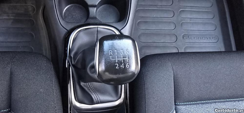 Citroën C4 1.5 BlueHDi Shine Pa — fotografia 6