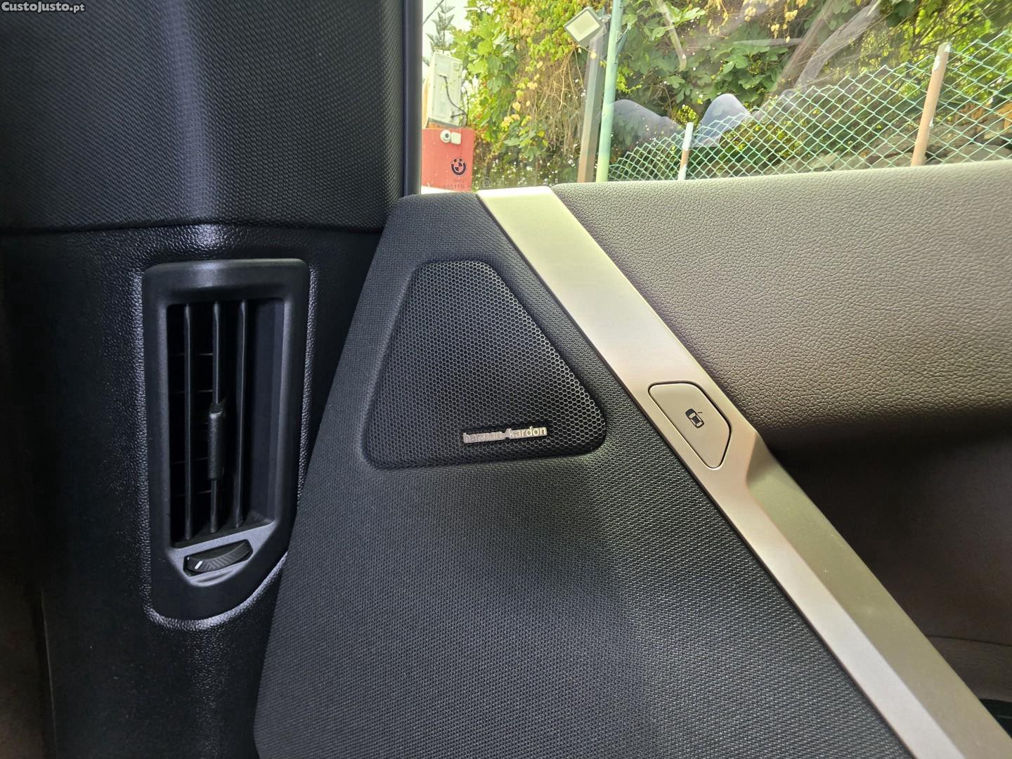 BMW iX xDrive 40 — fotografia 37