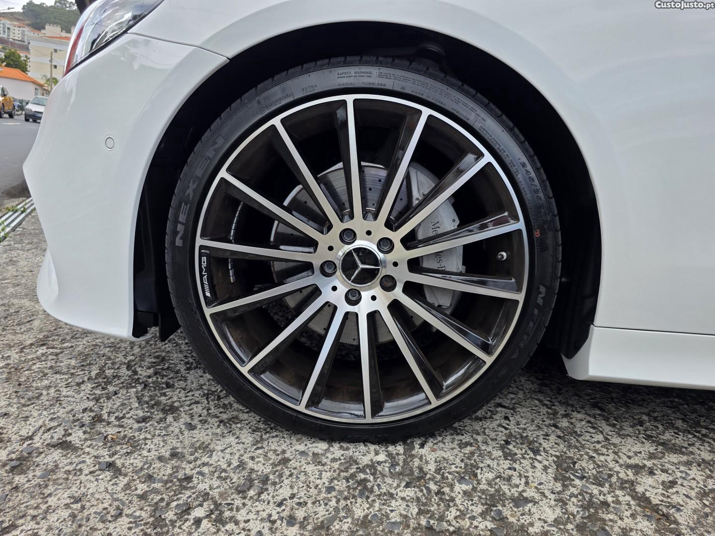 Mercedes-Benz E 220 d AMG Line Aut. — fotografia 4