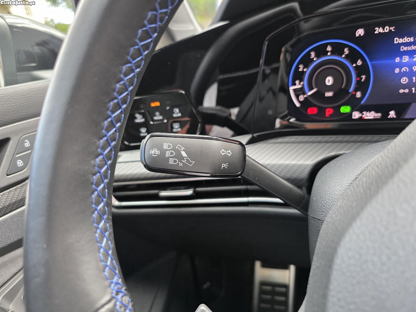 Volkswagen Golf 2.0 TSI R DSG — fotografia 13