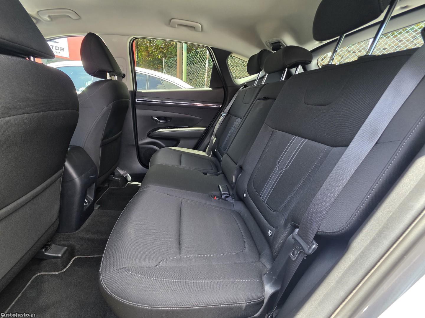 Hyundai Tucson 1.6 T-GDi 48V Premium — fotografia 30