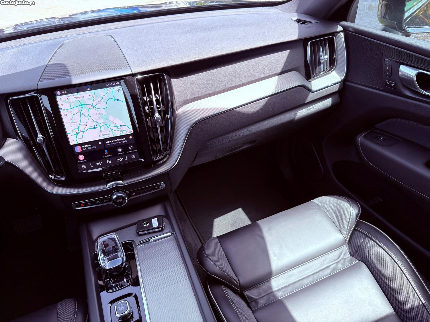 Volvo XC 60 2.0 T6 PHEV Black Edition AWD — fotografia 5