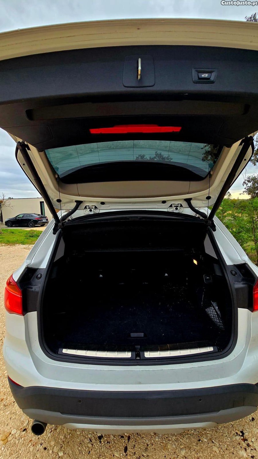 BMW X1 SDrive16d XLine — fotografia 4