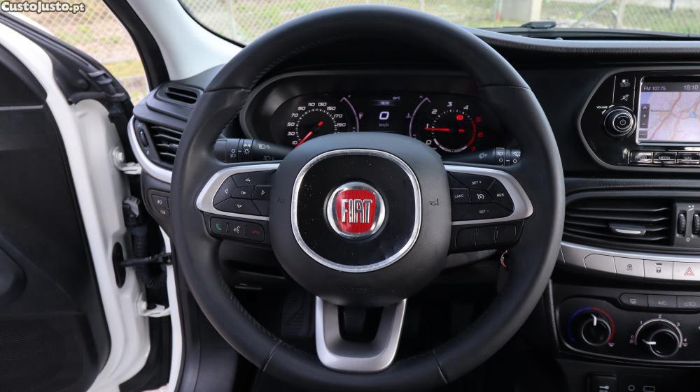 Fiat Tipo 1.3 MultiJet Lounge — fotografia 14
