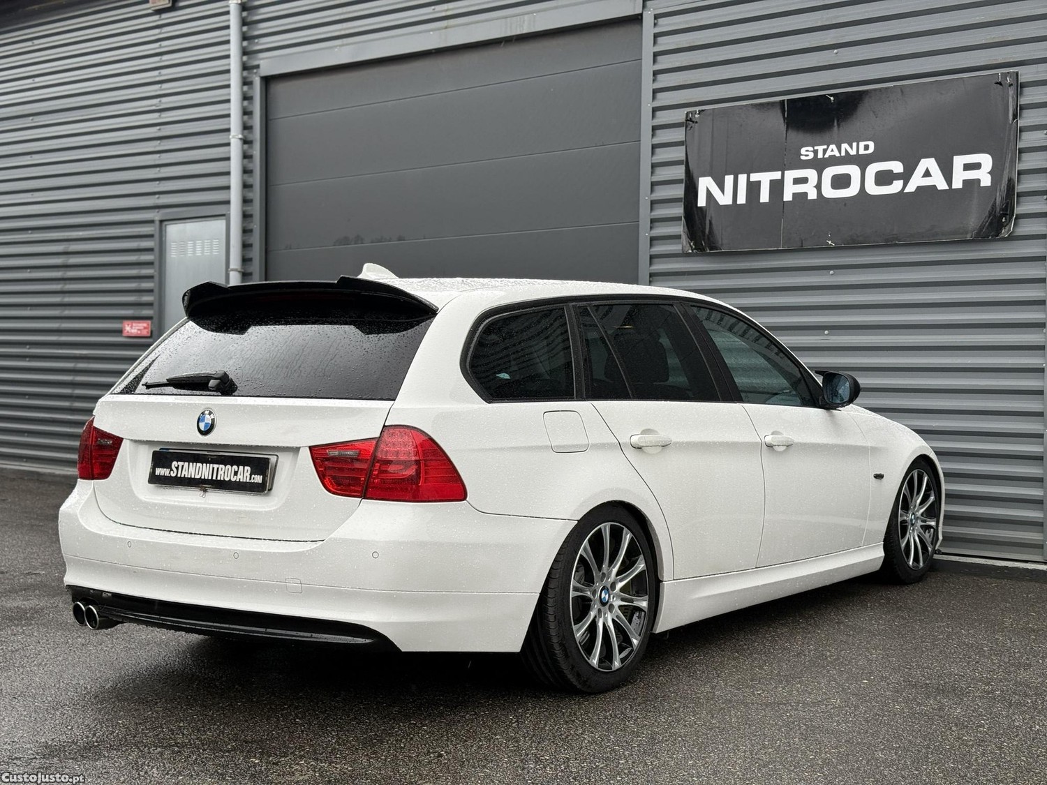 BMW 318 D TOURING C/ EXTRAS PACK M — fotografia 24