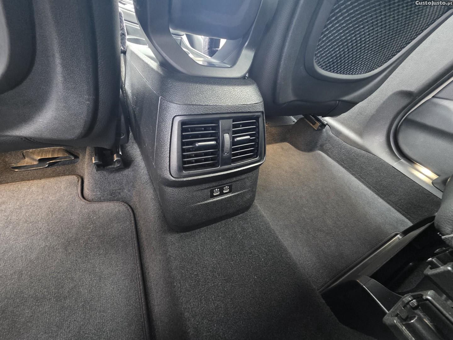 BMW 216 Gran Tourer d 7L Line Sport — fotografia 38
