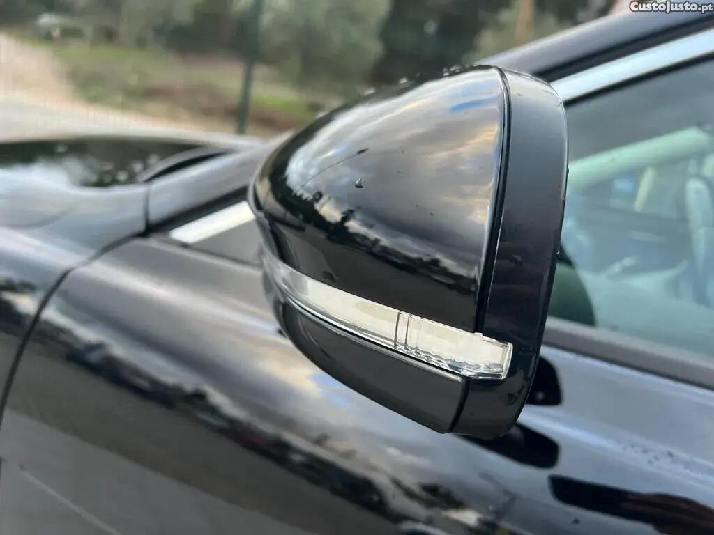 Jaguar XE 2.0 D Prestige — fotografia 19