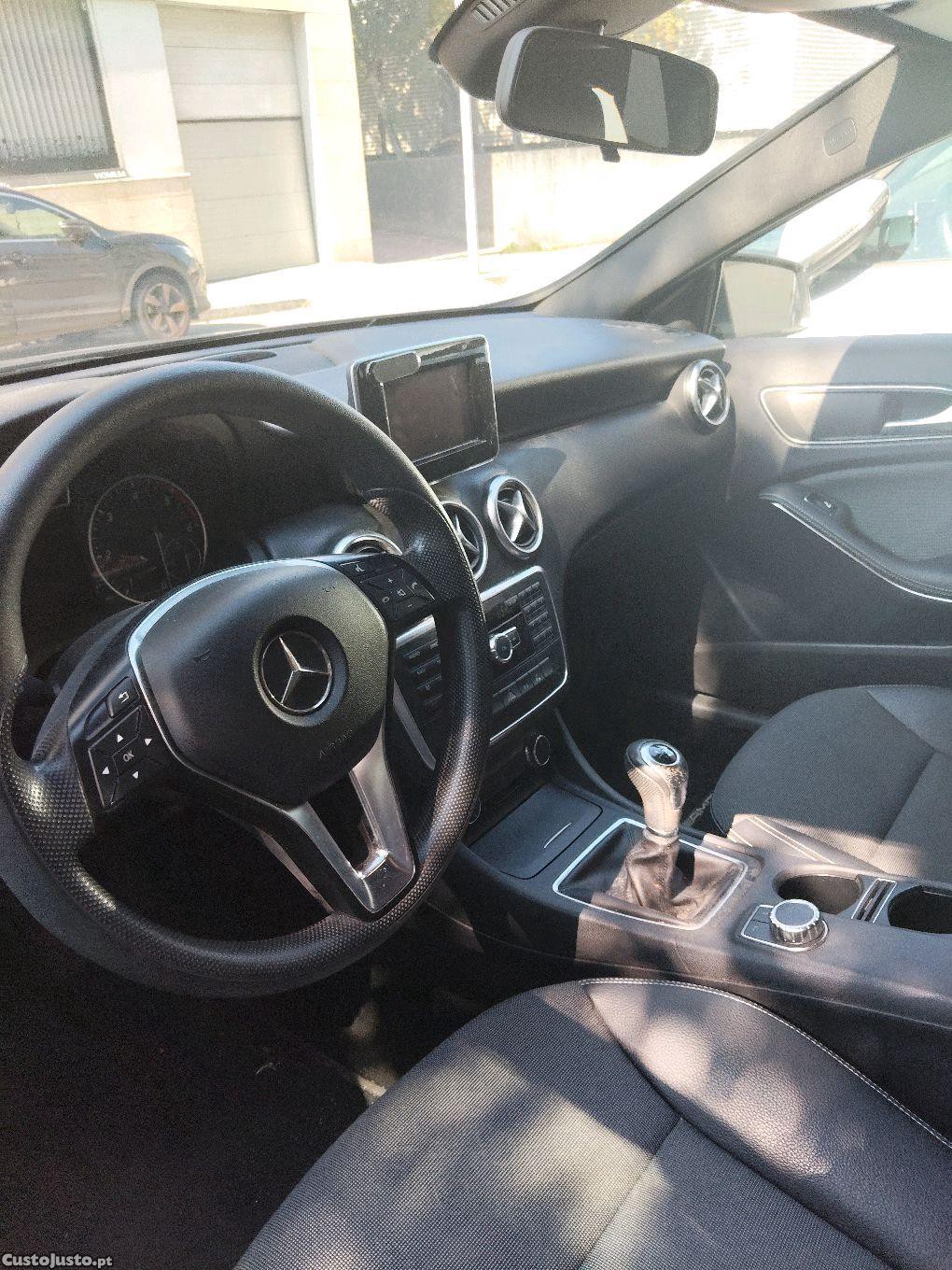 Mercedes-Benz A 160 CDI BE STYLE — fotografia 3