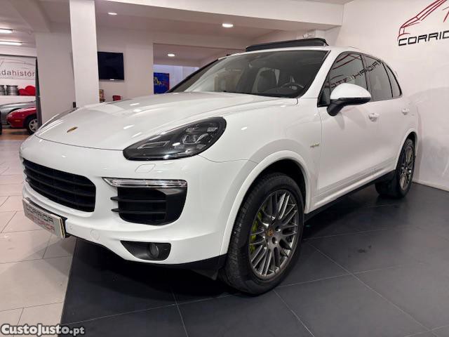 Porsche Cayenne S E-Hybrid Plug-in Platinium Edition — fotografia 10