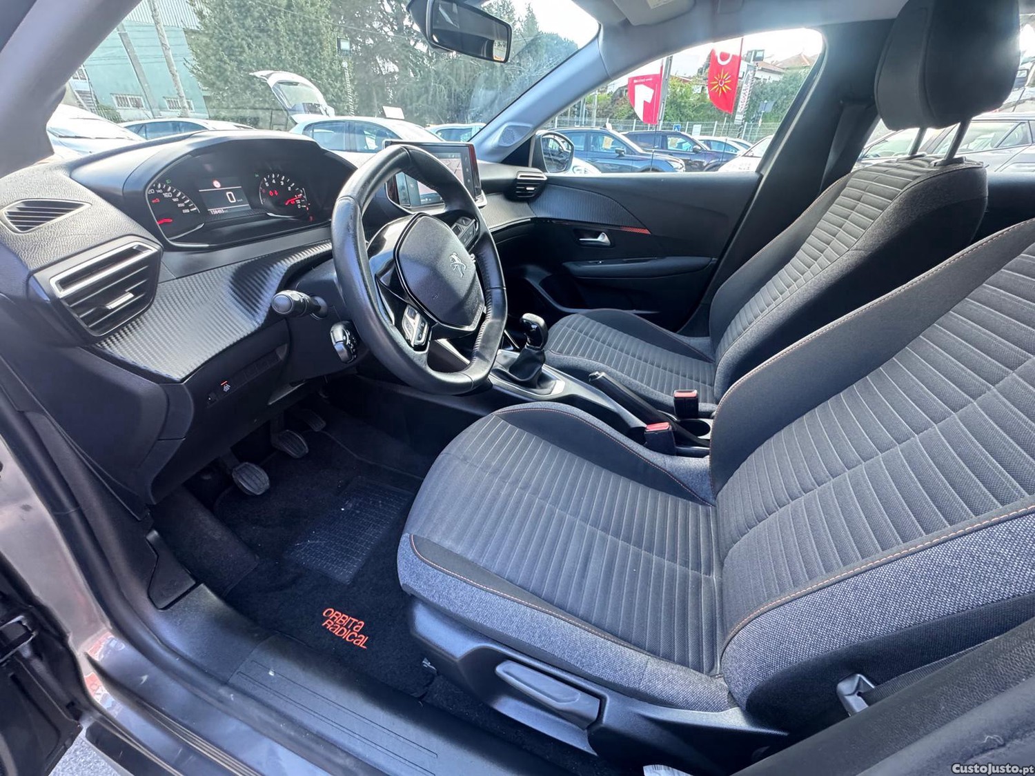 Peugeot 208 1.2 PureTech Active Pack — fotografia 7