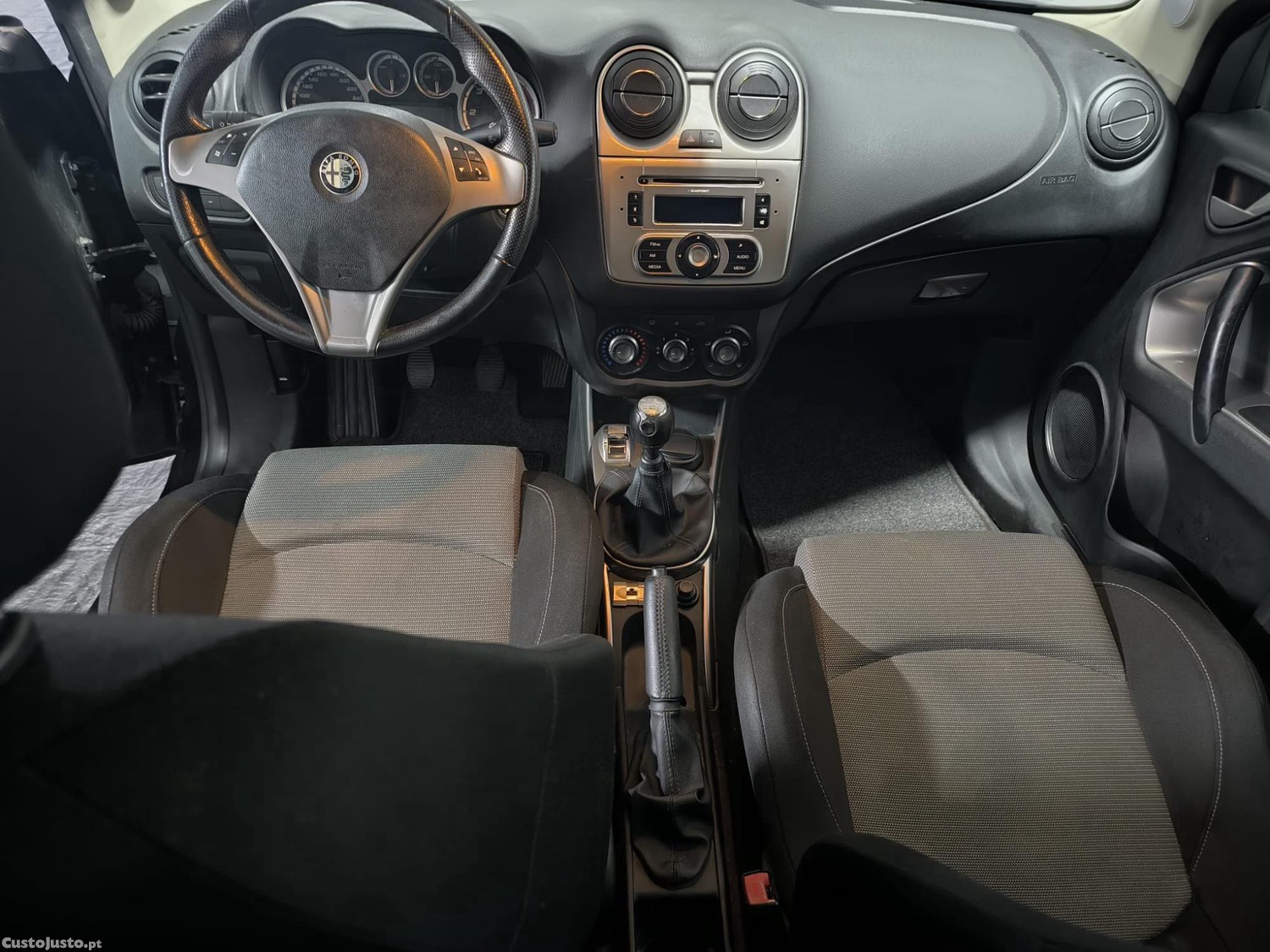 Alfa Romeo MiTo 1.3JTDM 90 CV BLACK MATE — fotografia 9