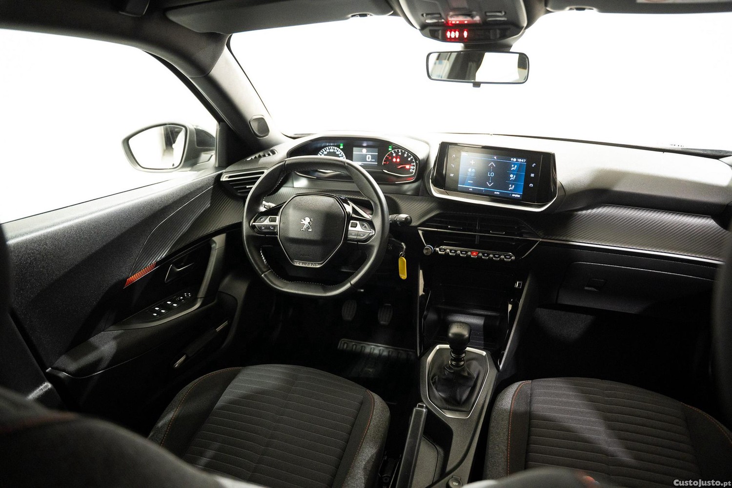 Peugeot 2008 1.2 PureTech Active Pack — fotografia 17