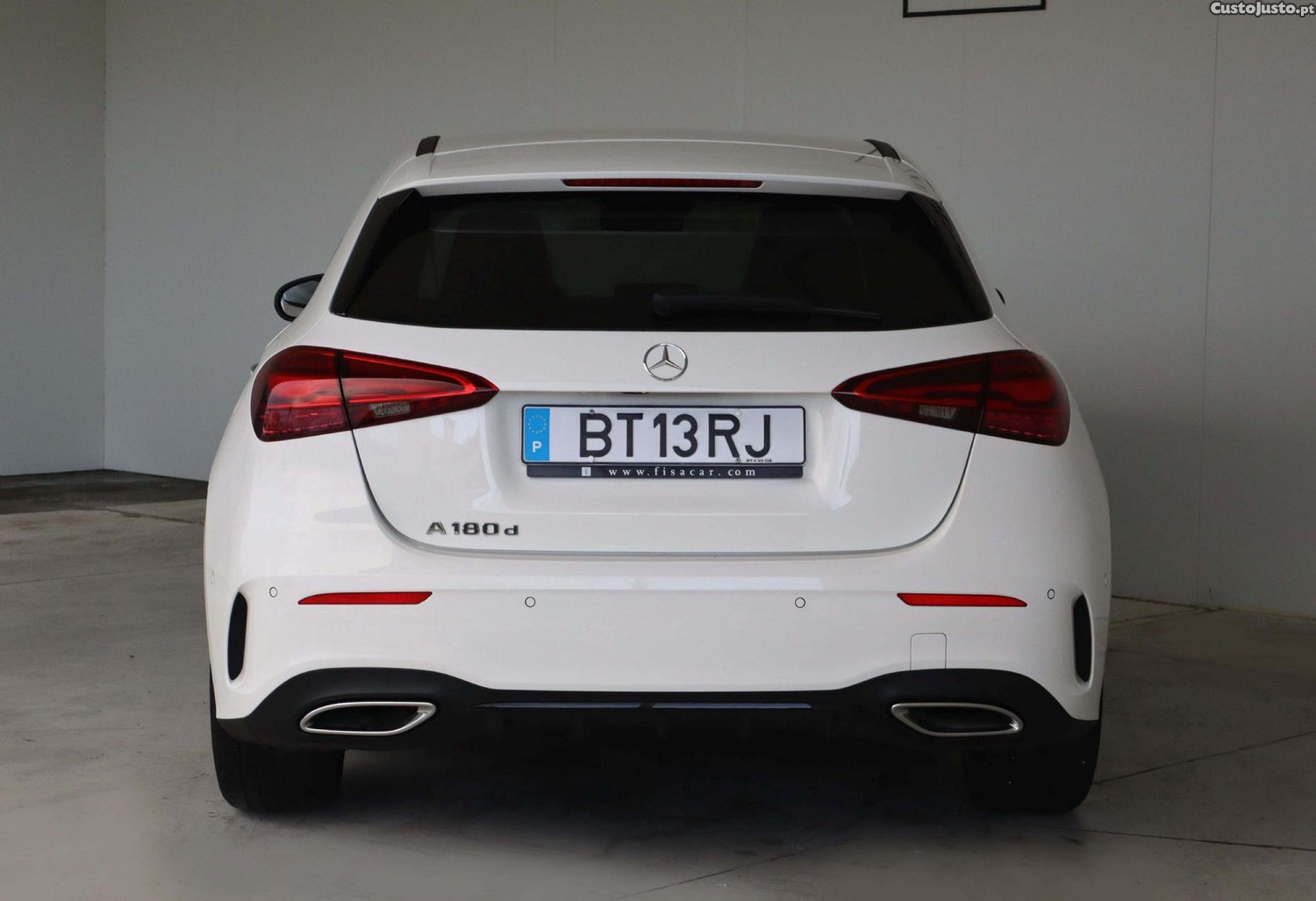 Mercedes-Benz A 180 d — fotografia 22
