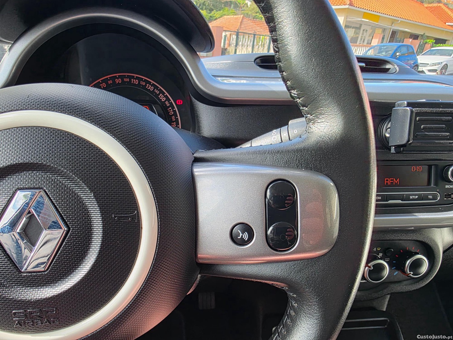 Renault Twingo 1.0 SCe 71cv — fotografia 7