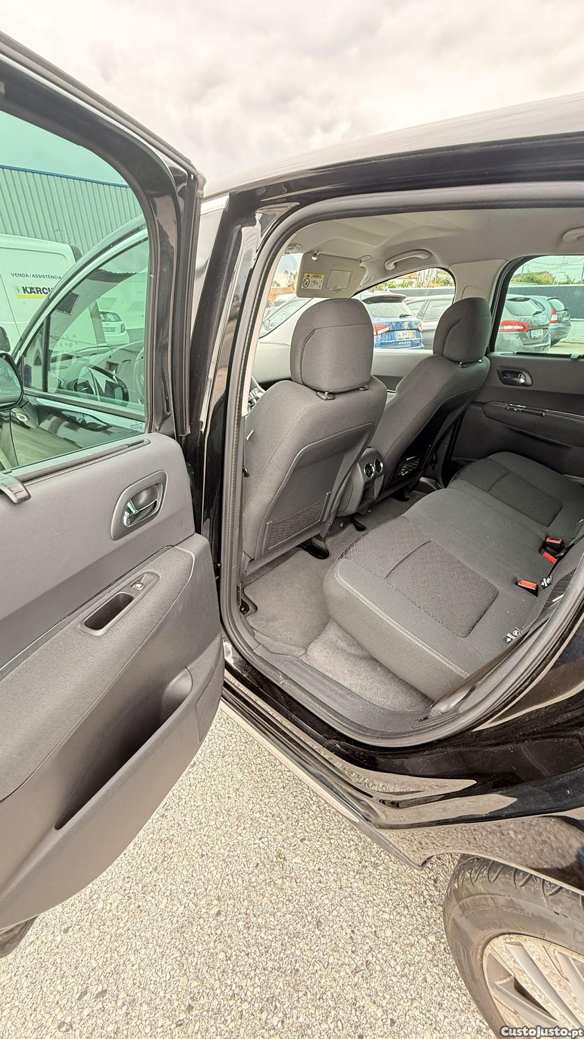 Peugeot 3008 1.6 HDI de 2015 — fotografia 15