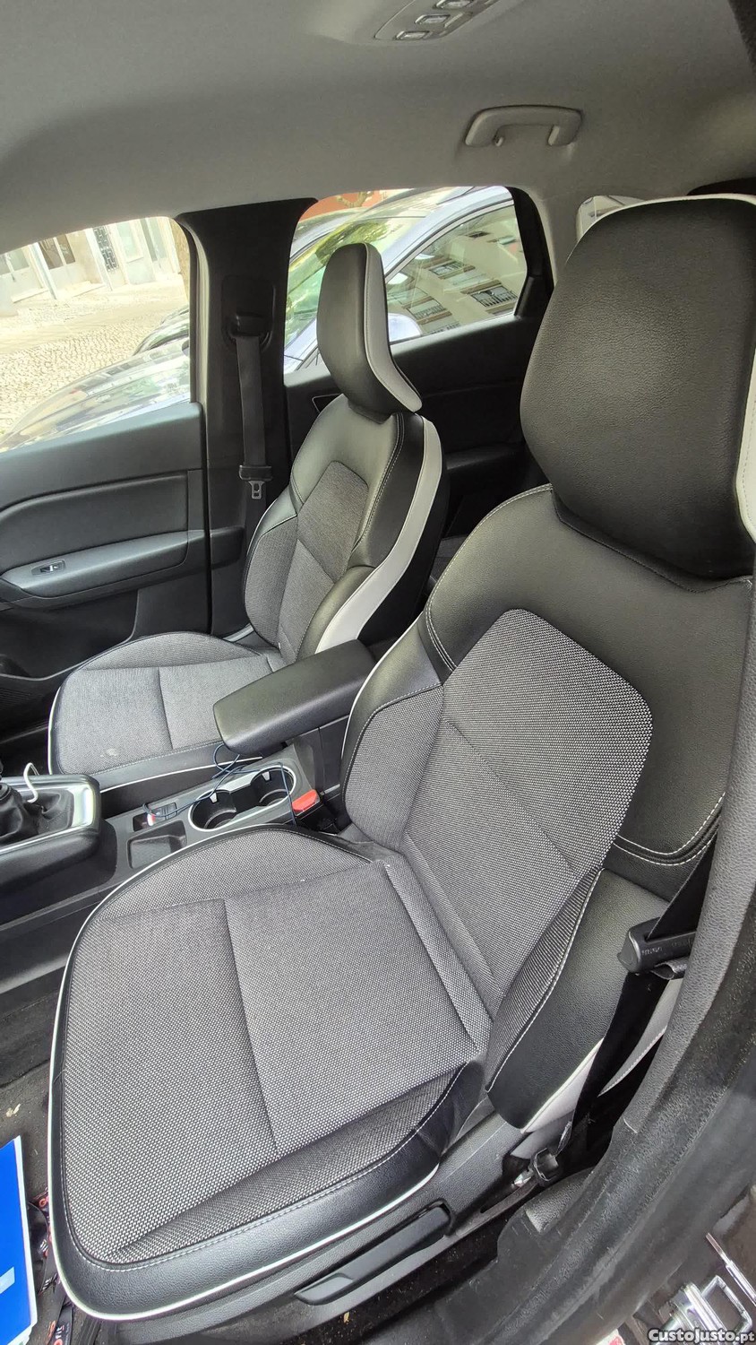 Renault Captur 1.5 dCi Exclusive — fotografia 8