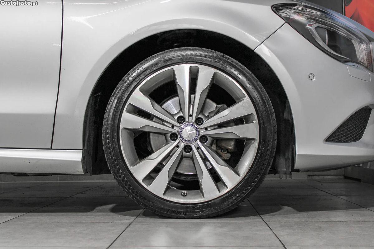 Mercedes-Benz CLA 180 CDI Urban — fotografia 14