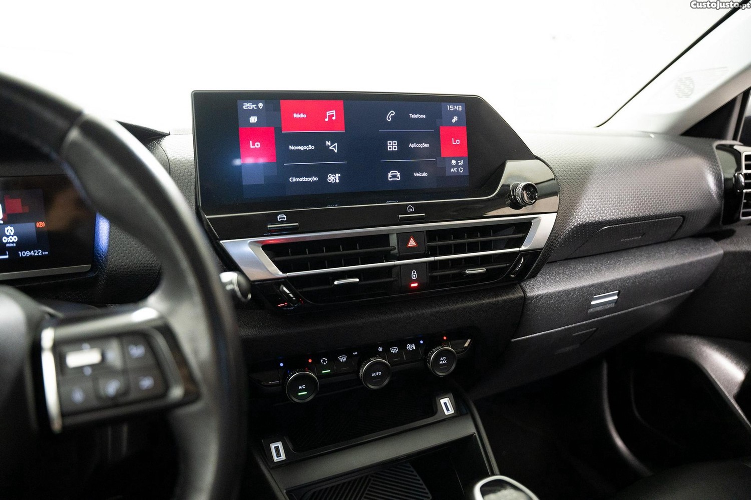 Citroën C4 1.2 PureTech Shine — fotografia 12
