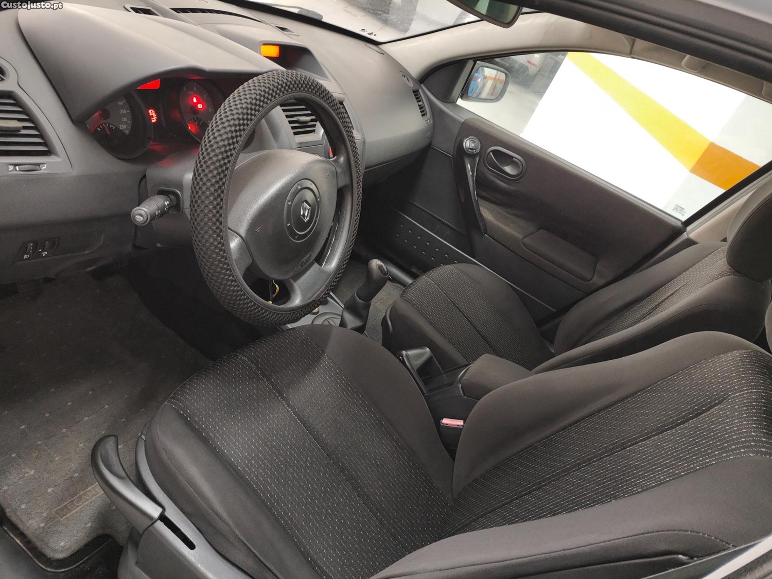 Renault Mégane 1.4 16v | apenas 118.000 km reais | ipo 2027 — fotografia 3