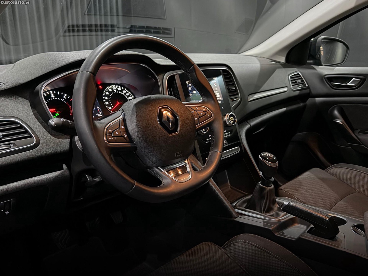 Renault Mégane 1.5 Blue dCi Intens — fotografia 13