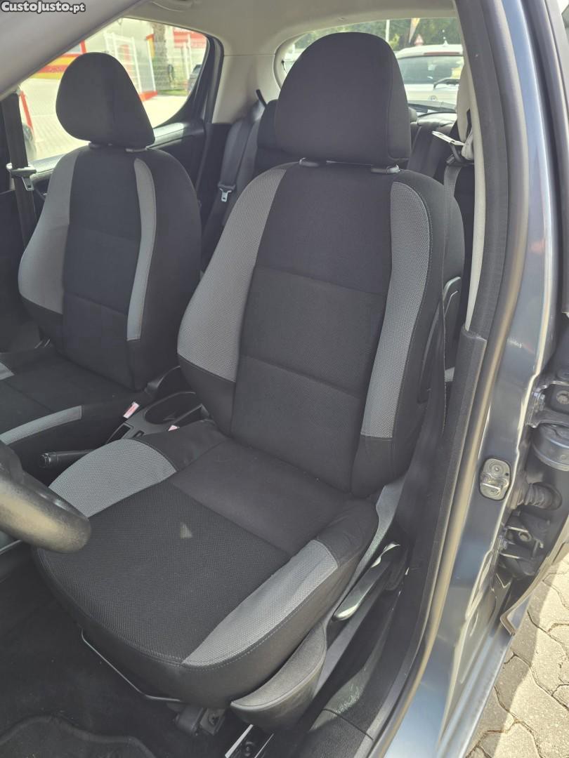 Peugeot 207 1.4 16V Trendy — fotografia 9
