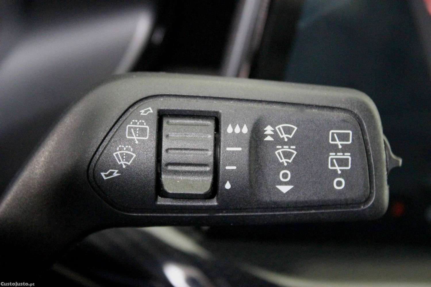 Ford Focus 1.0 EcoBoost MHEV ST-Line — fotografia 13