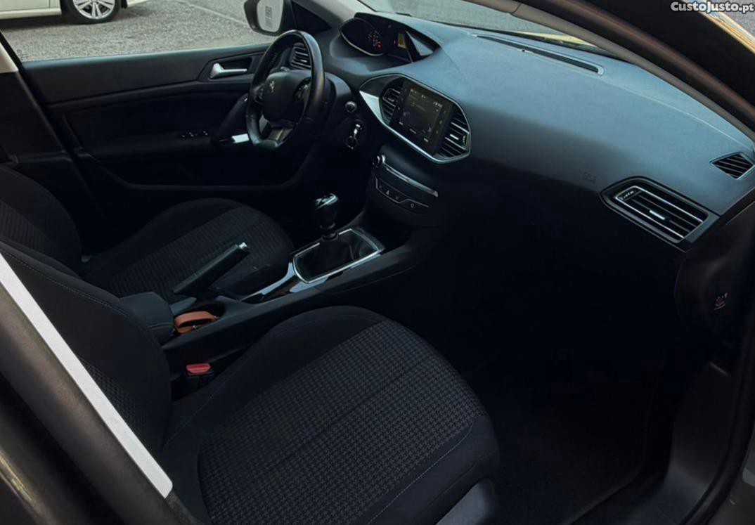 Peugeot 308 SW 1.2 THP - Style - Teto Panoramico — fotografia 5