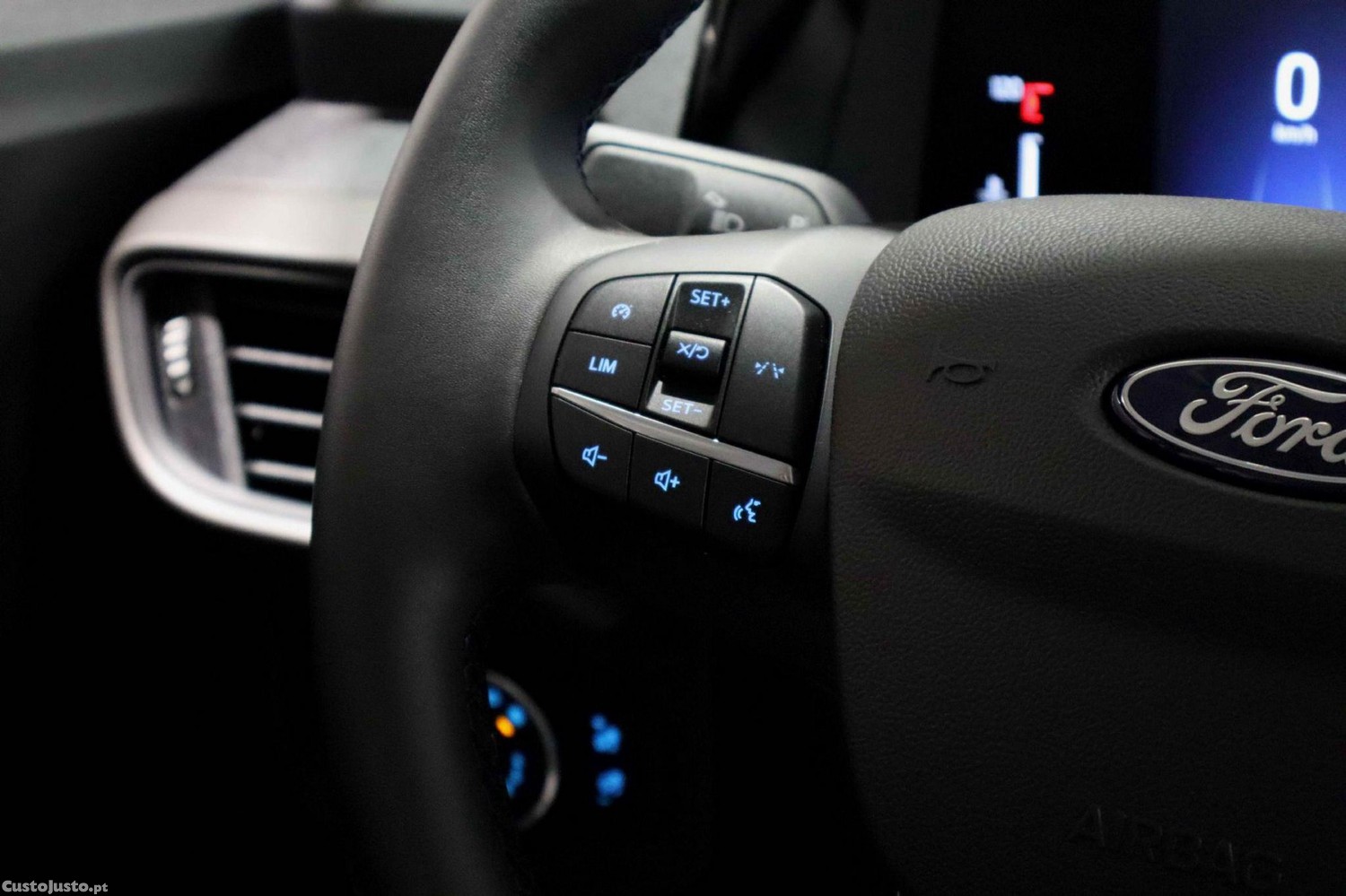 Ford Tourneo 1.0 EcoBoost Titanium — fotografia 15