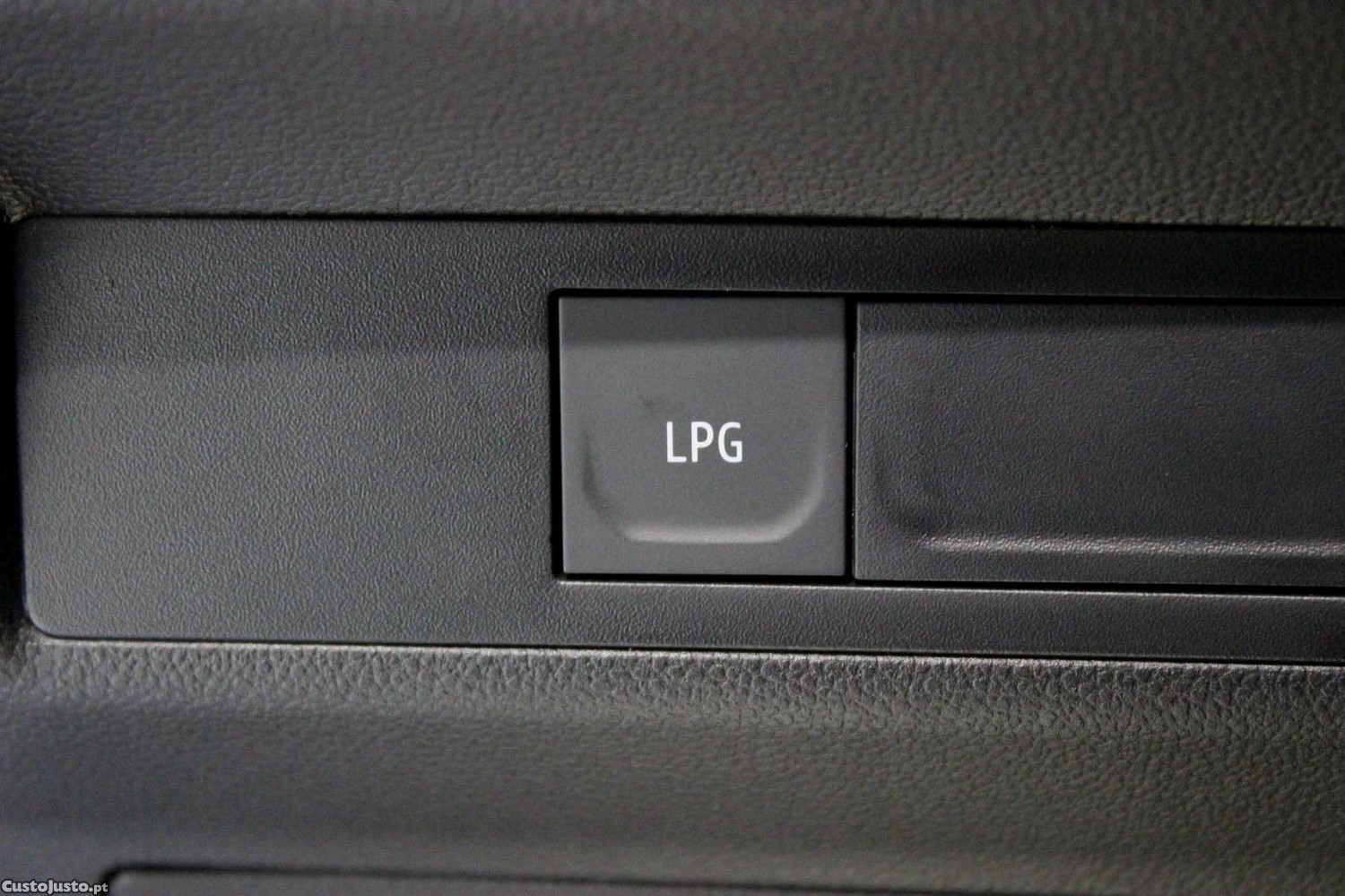Mitsubishi ASX 1.0 MPI-T Bi-Fuel Kaiteki — fotografia 16