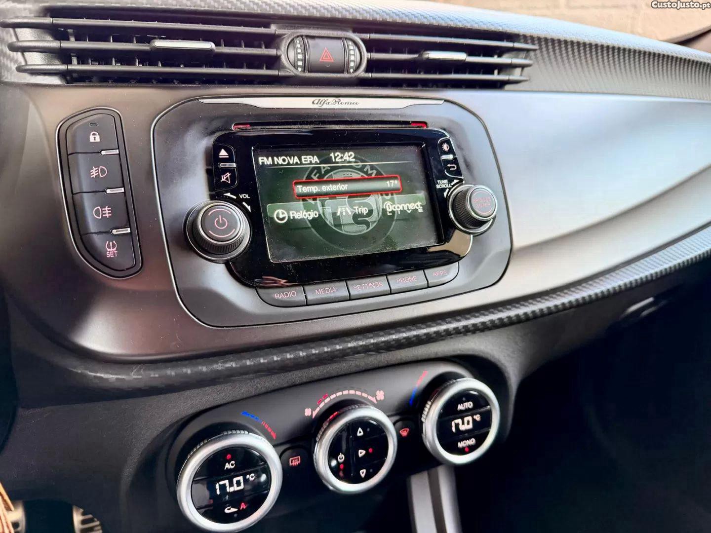 Alfa Romeo Giulietta 2.0 jtdm sport — fotografia 8