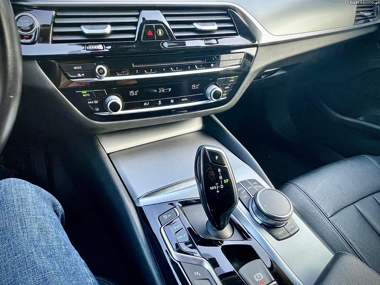 BMW 520 D Line Sport Auto — fotografia 2