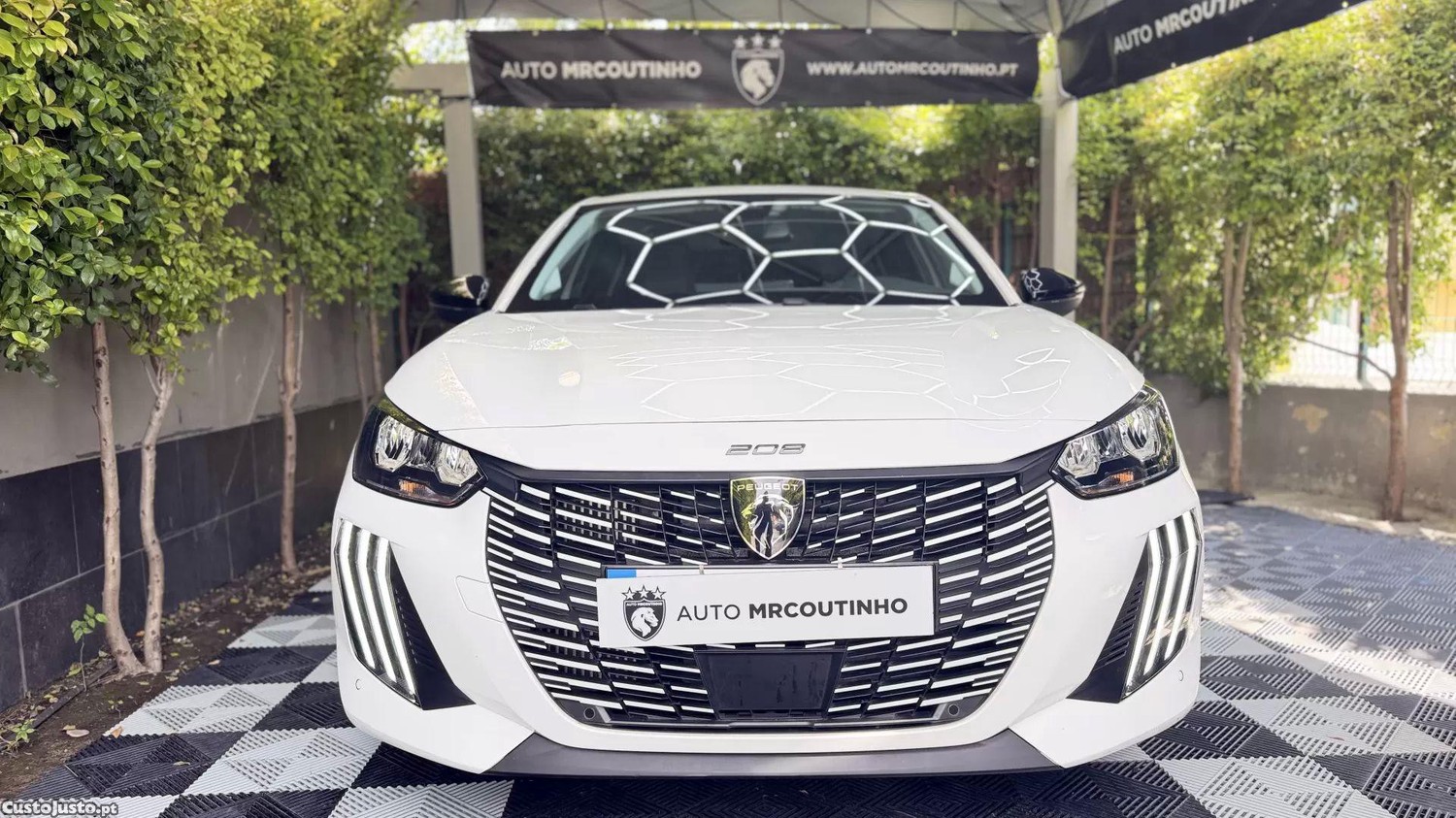 Peugeot 208 Puretech 100 allure — fotografia 13