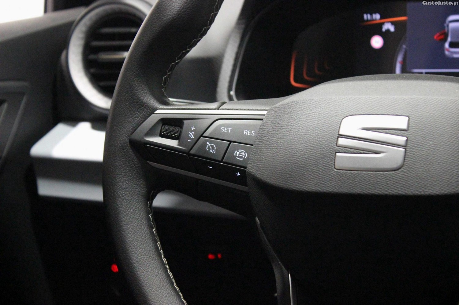 SEAT Ibiza 1.0 TSI Style DSG — fotografia 18
