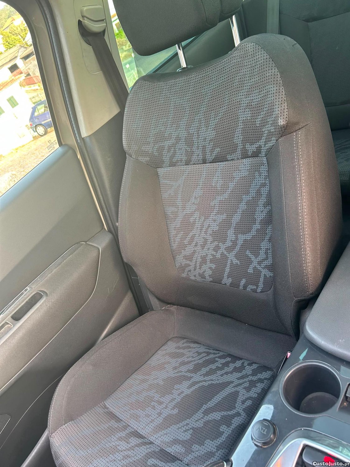 Peugeot 3008 1.6 — fotografia 2
