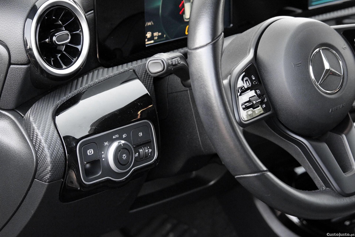 Mercedes-Benz CLA 180 d Style — fotografia 17