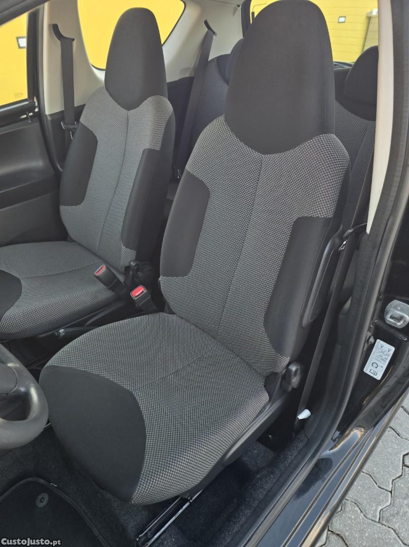Toyota Aygo Cool — fotografia 10