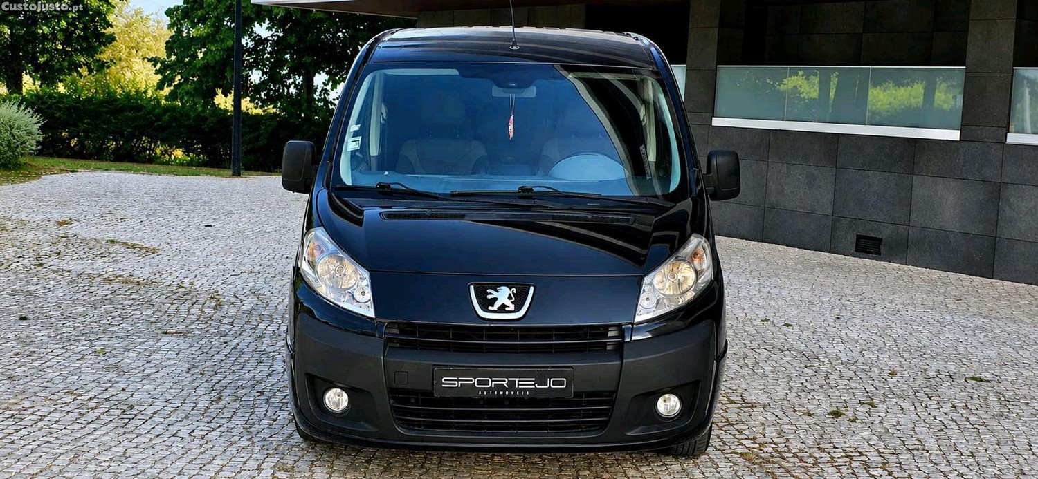 Peugeot Expert 2.0 HDI (120cv) Tepee 8 Lug — fotografia 11