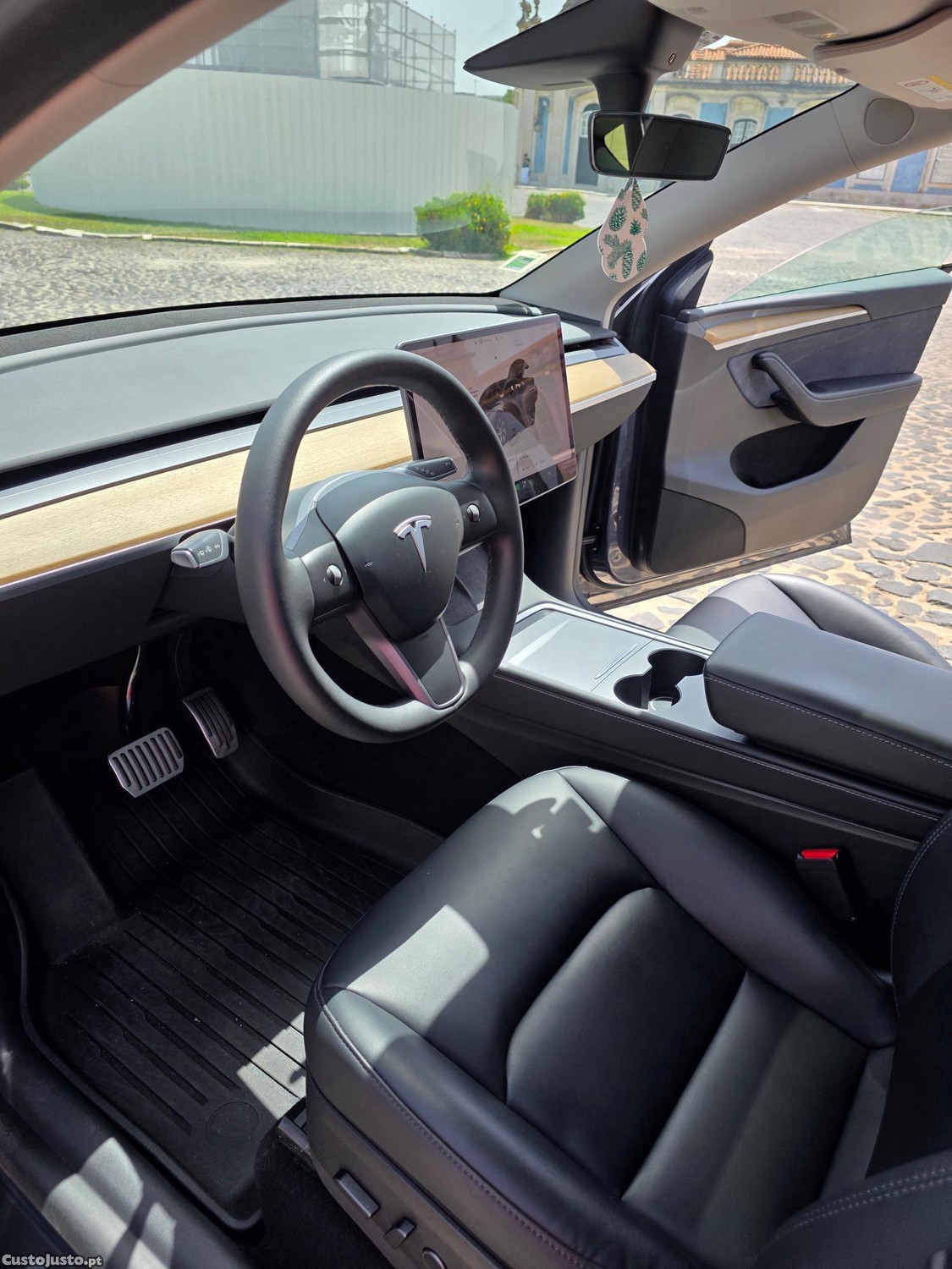 Tesla Model Y Long-Range Dual Motor AWD 514 Cavalos — fotografia 7