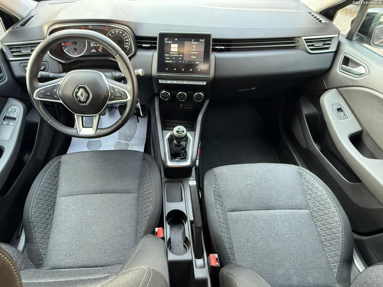 Renault Clio 1.0 TCe Exclusive — fotografia 5