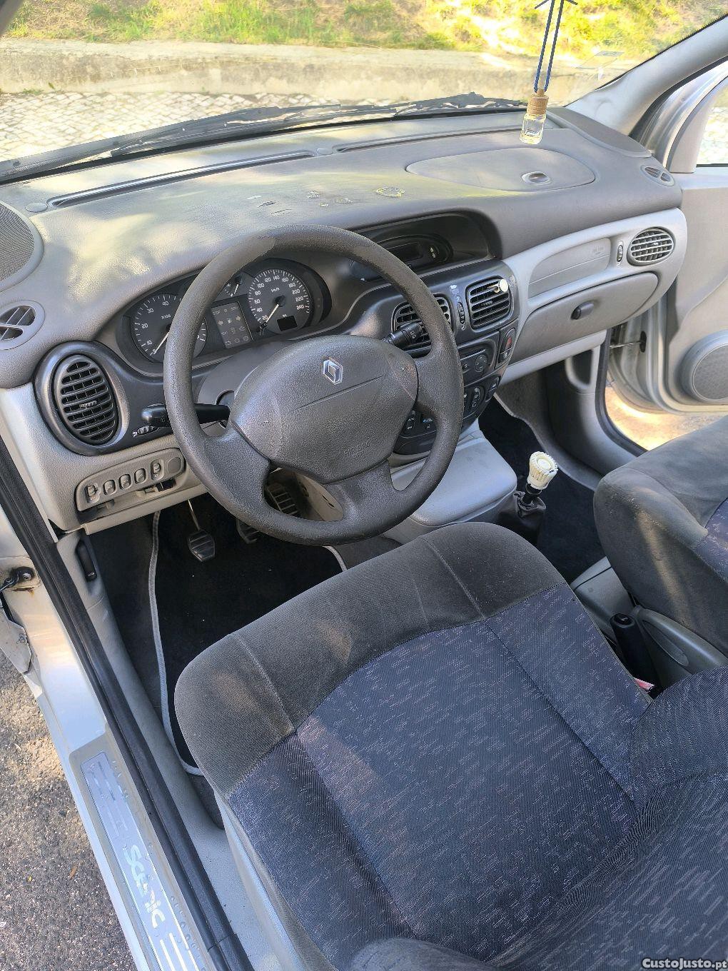 Renault Scénic 1.4 — fotografia 5