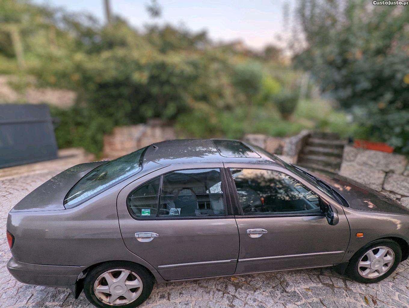 Nissan Primera SE — fotografia 4