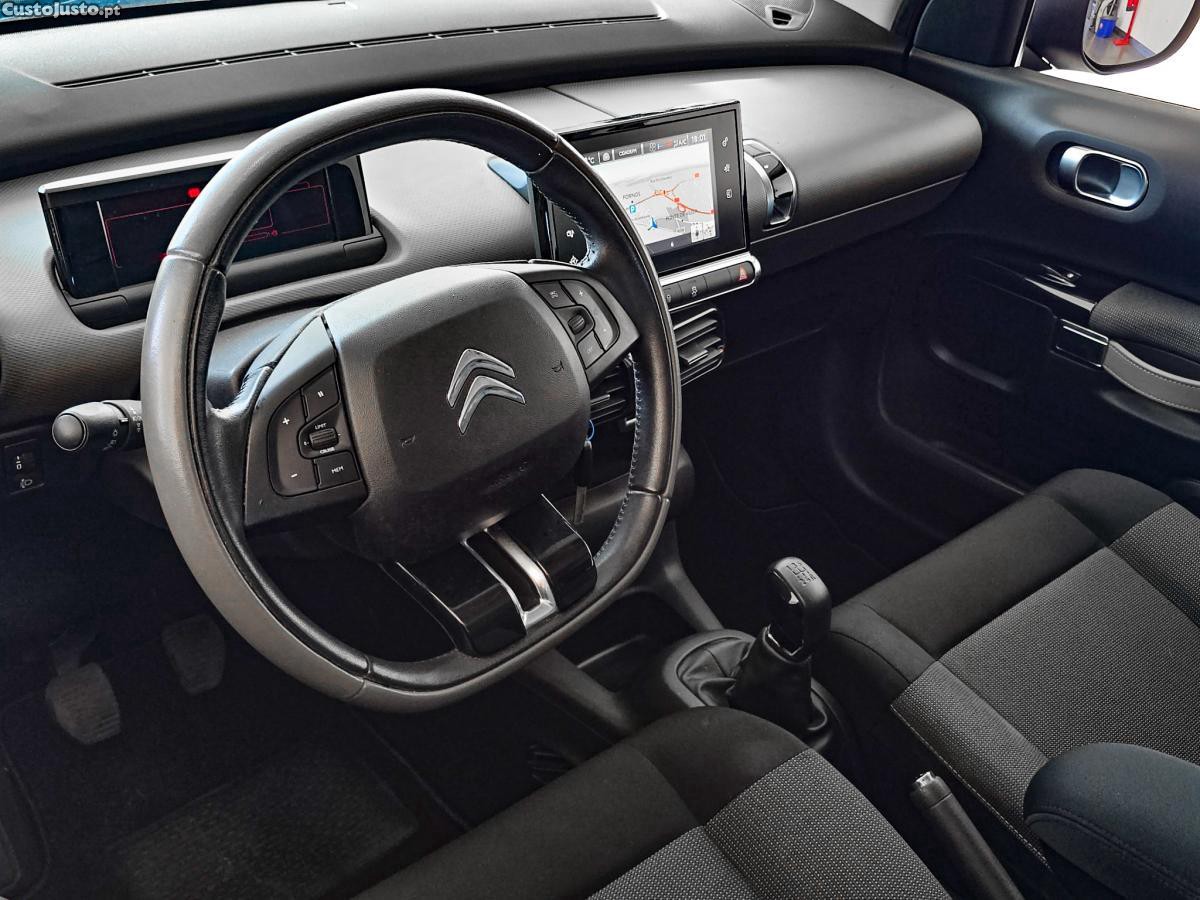 Citroën C4 Cactus 1.2 PureTech — fotografia 11