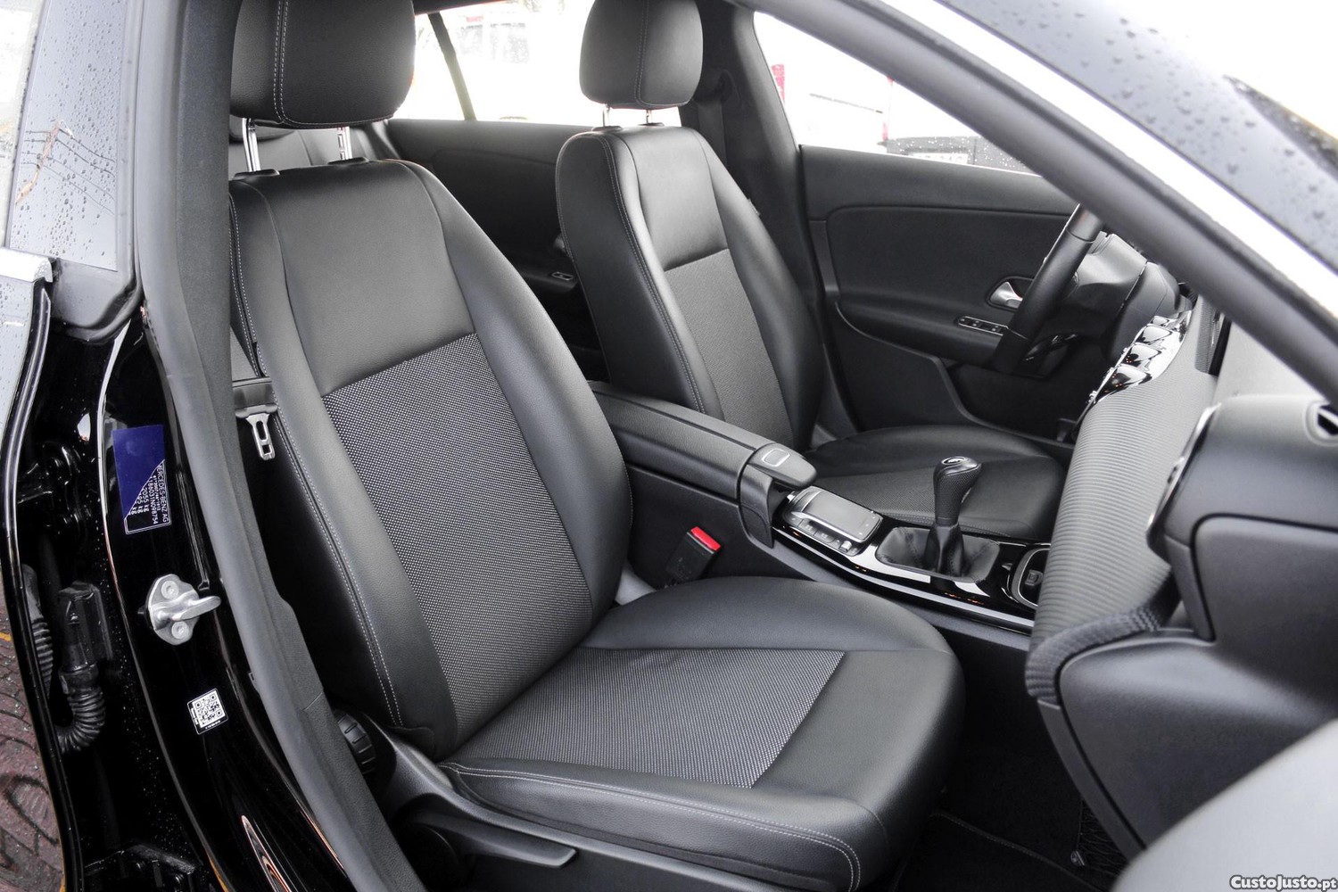 Mercedes-Benz CLA 180 d Style — fotografia 7
