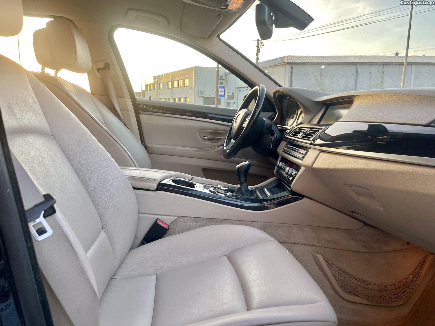 BMW 520 Luxury Line 184cv — fotografia 5