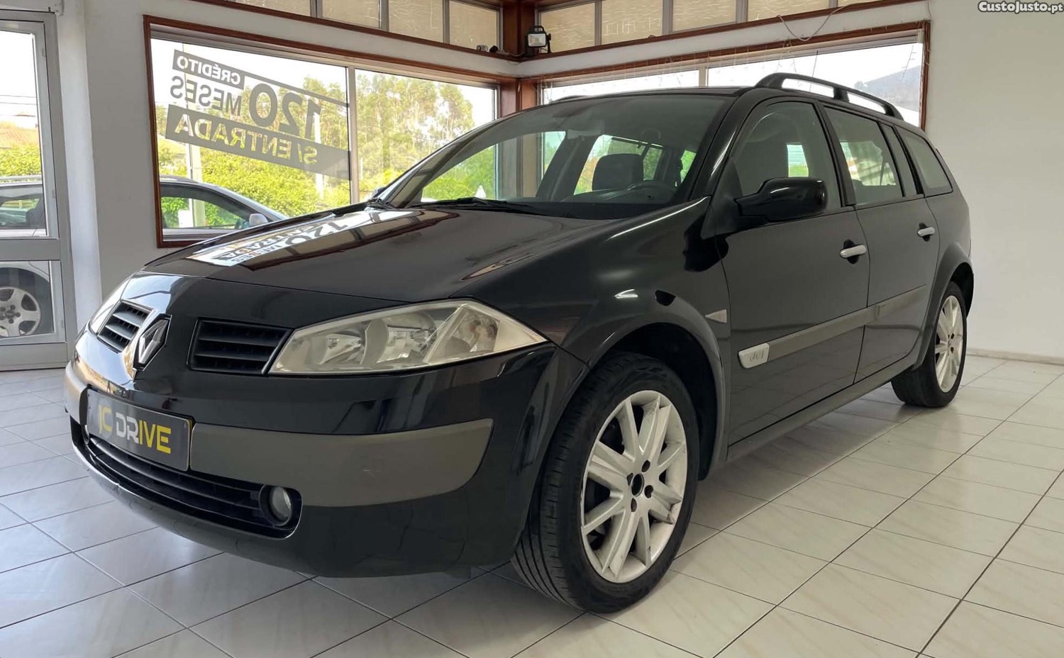 Renault Mégane Break 1.5 DCI 100 CV — fotografia 10